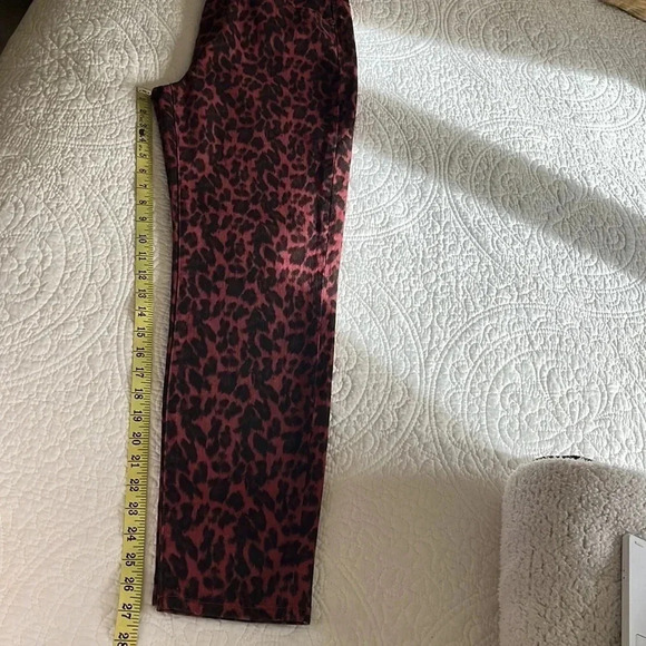 Leopard Print Long Pants Straight Leg Womens 10 Stretch Mob Wife Unique - Picture 5 of 17